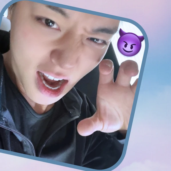 The most loved look of Park Jihoon today