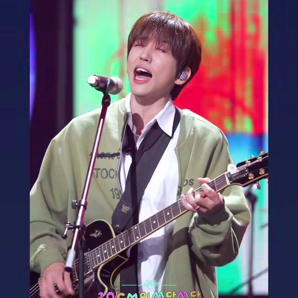 The most loved look of Lee Seungyoon today