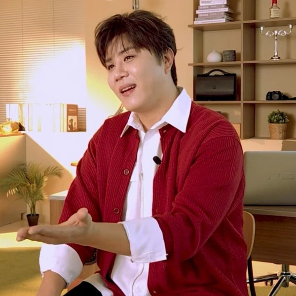 今天最受喜爱的晋海成模样