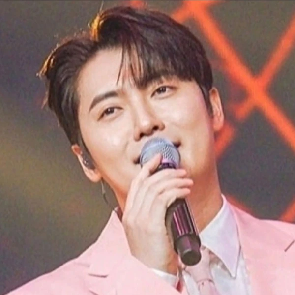 The most loved look of Son Binah today