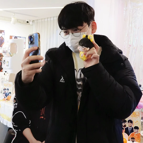 Foto profil populer Gumayusi yang disukai penggemar