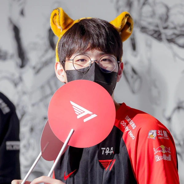 The most loved look of Oner today