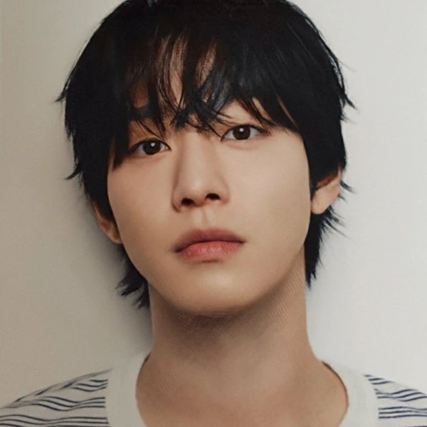 The most loved look of Ahn Hyoseop today