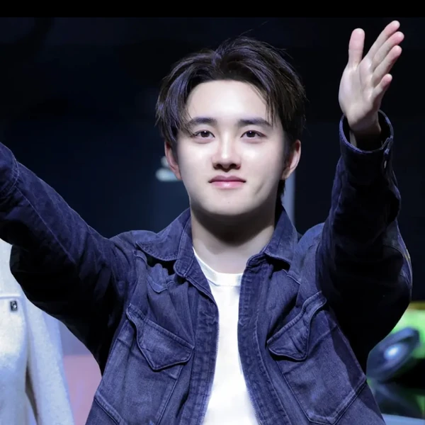 Popular photo full of fans’ love for Doh Kyungsoo (D.O.)