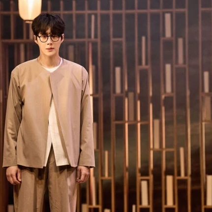 今天最受喜爱的金宣虎模样