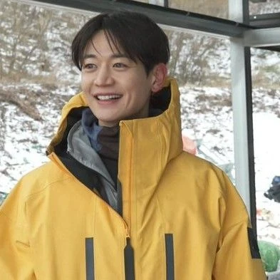 今天最受喜愛的崔珉豪模樣