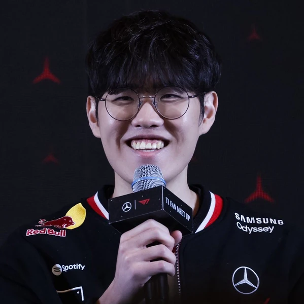 Foto profil populer Oner yang dipilih melalui voting