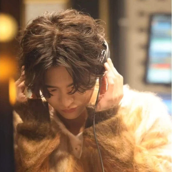 Popular photo full of fans’ love for Seo Inguk