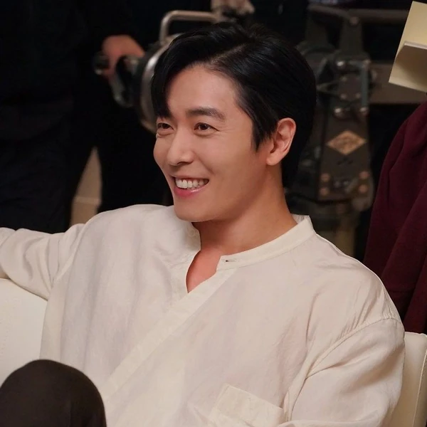 오늘 가장 사랑받은 김재욱의 모습