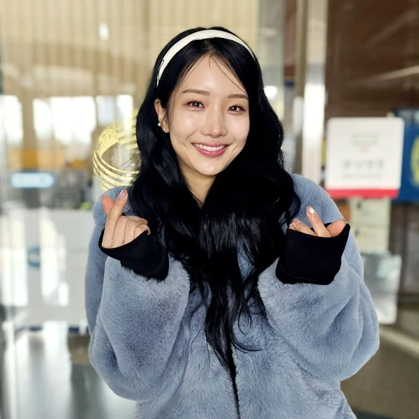 Popular photo full of fans’ love for Kim Soyeon (2004)