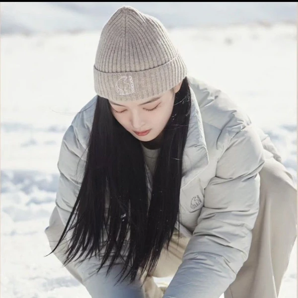 Popular photo full of fans’ love for Kim Youjung