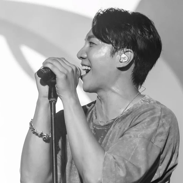 今天最受喜爱的李升基模样