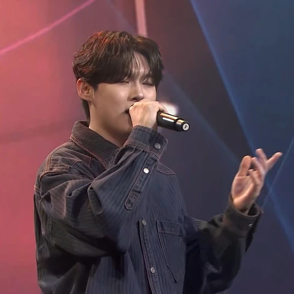 Popular photo full of fans’ love for Choi Jaemyeong