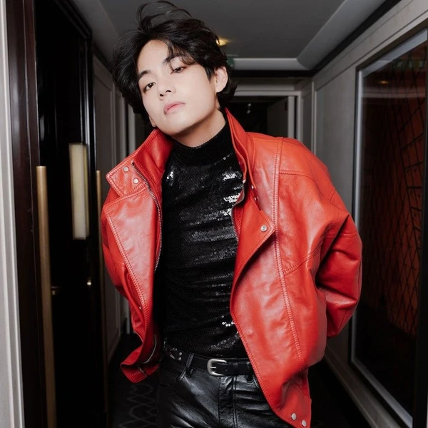 Popular photo full of fans’ love for Kim Taehyung (V)