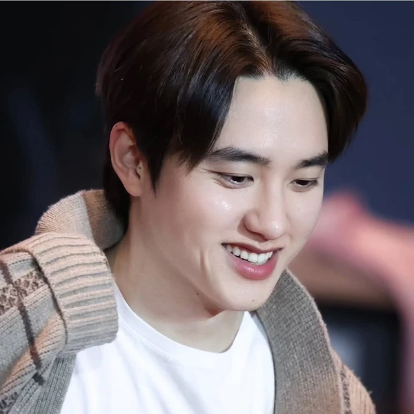 今天最受喜愛的都暻秀 (D.O.)模樣