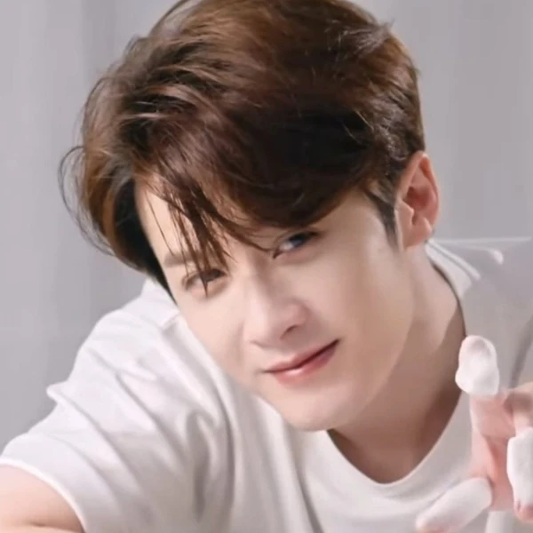 The most loved look of Tan Jianci today