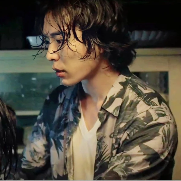 充滿粉絲愛的金材昱人氣照片