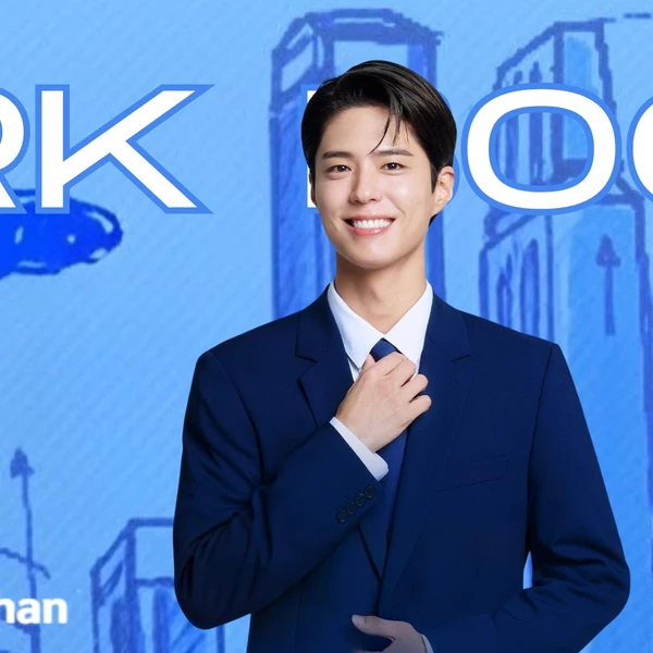 Popular photo full of fans’ love for Park Bogum