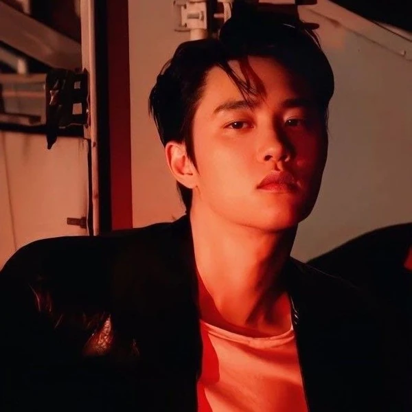 Foto populer Doh Kyungsoo (D.O.) yang penuh cinta dari penggemar