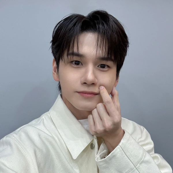 Penampilan Ong Seongwu yang paling disukai hari ini