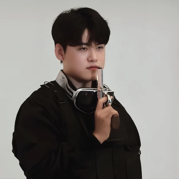 Postingan banner paling populer di komunitas Gumayusi