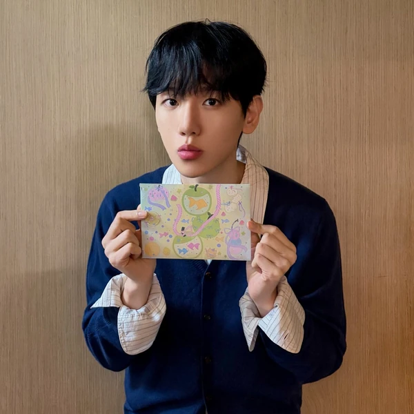 Popular photo full of fans’ love for Yoon Soyang