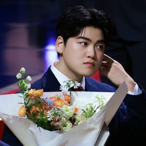 Postingan banner paling populer di komunitas Gumayusi