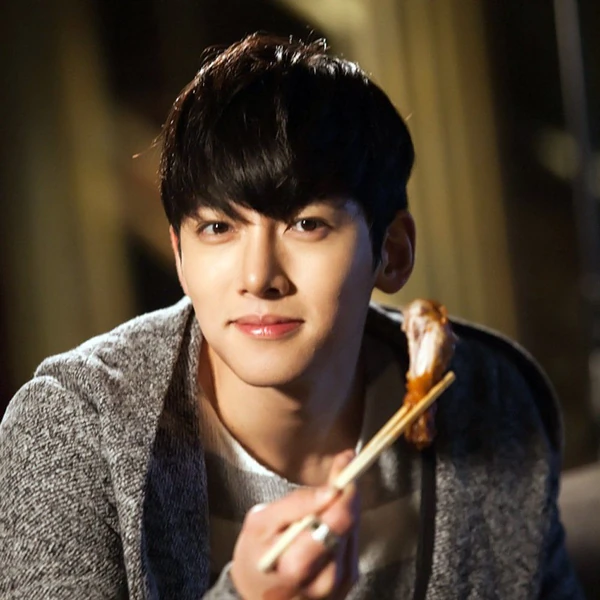 チ・チャンウクへのファンの愛が詰まった人気写真