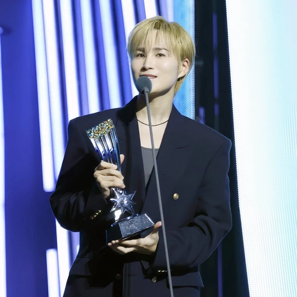 充滿粉絲愛的金熙栽人氣照片