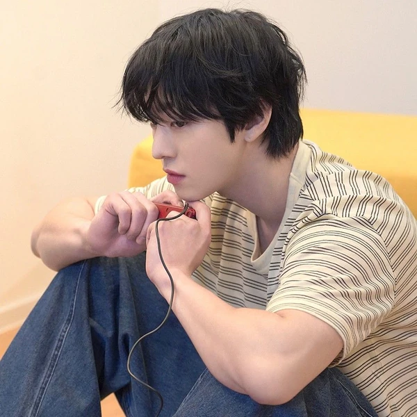 오늘 가장 사랑받은 안효섭의 모습