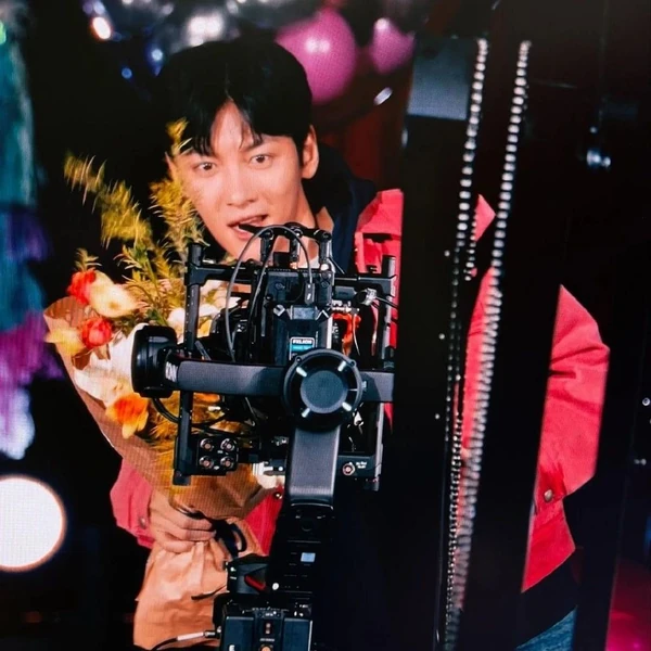 チ・チャンウクへのファンの愛が詰まった人気写真