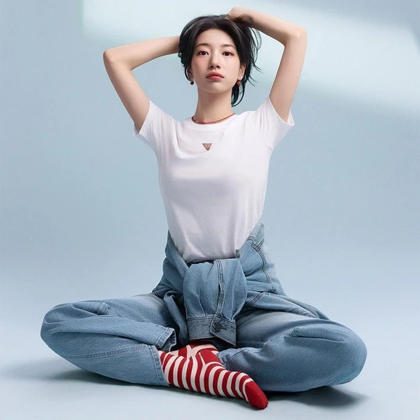 The most loved look of Bae Suzy today