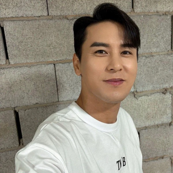 Penampilan Jang Minho yang paling disukai hari ini