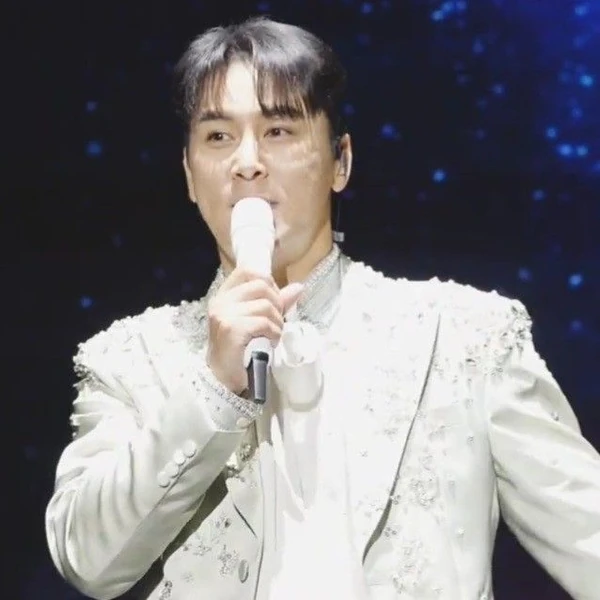 充满粉丝爱意的张民好人气照片