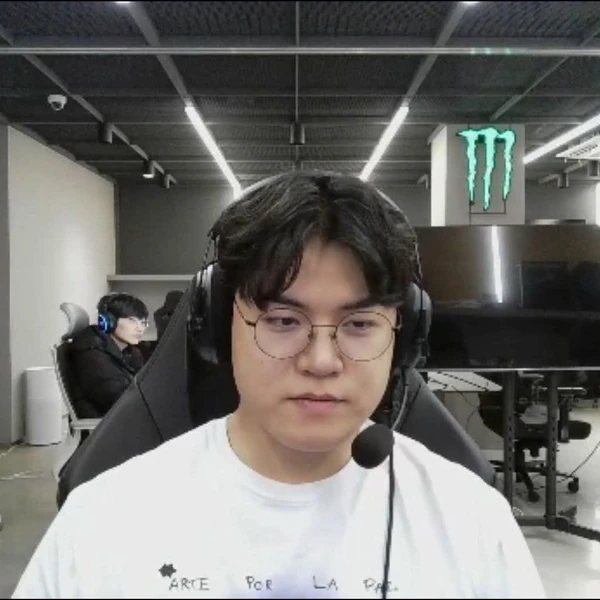 Most popular banner post in Gumayusi's community