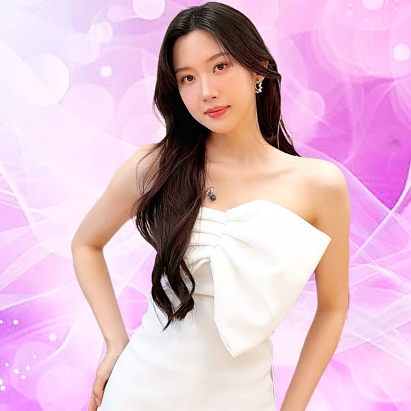 The most loved look of Mun Kayoung today