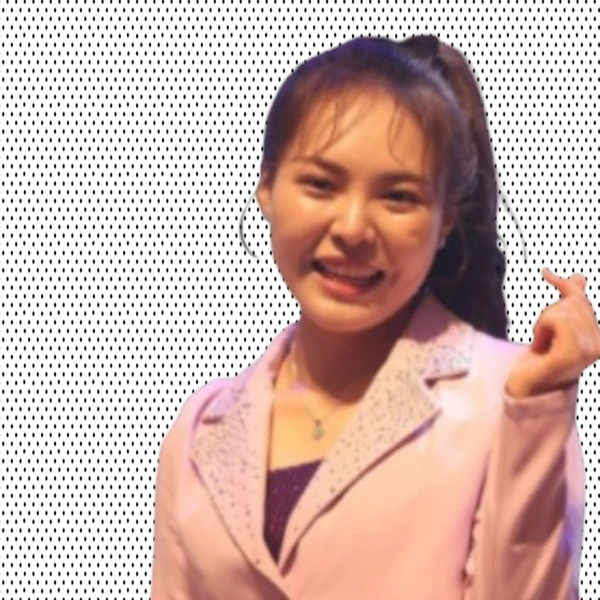 Popular photo full of fans’ love for Miss Kim