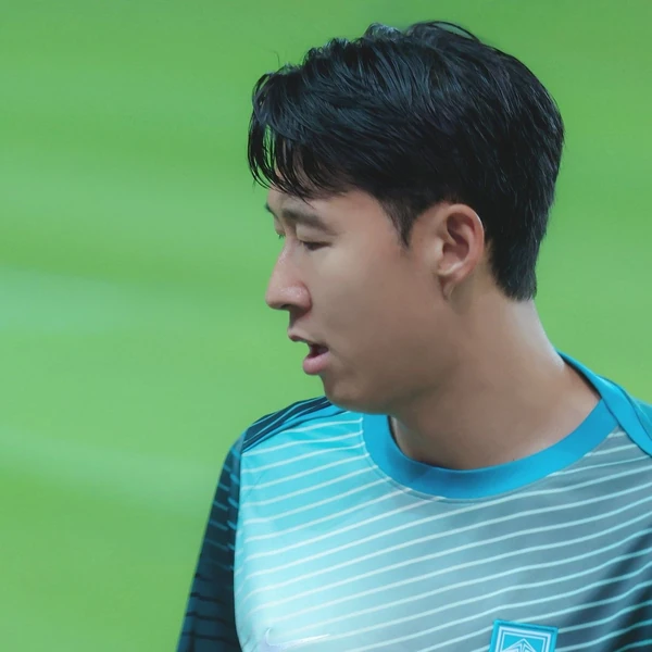 Foto profil populer Son Heungmin yang dipilih melalui voting