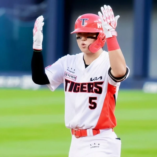 充滿粉絲愛的Kim Doyoung人氣照片