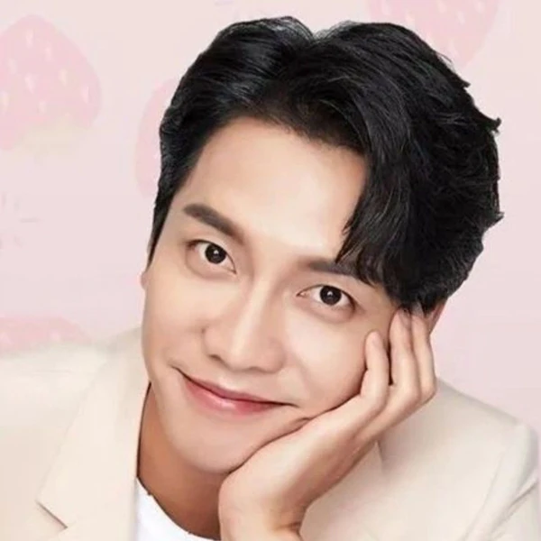 今天最受喜愛的李昇基模樣