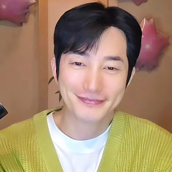 Popular photo full of fans’ love for Park Sihoo