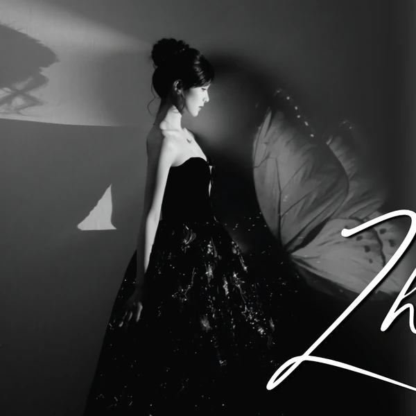 Popular photo full of fans’ love for Zhang Miaoyi