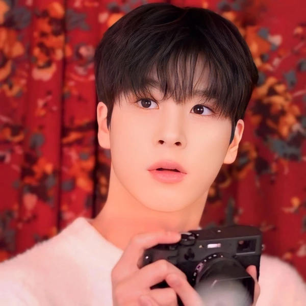 チョン・ドンウォンへのファンの愛が詰まった人気写真