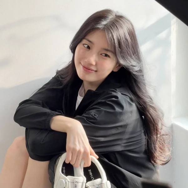 今天最受喜愛的裴秀智模樣