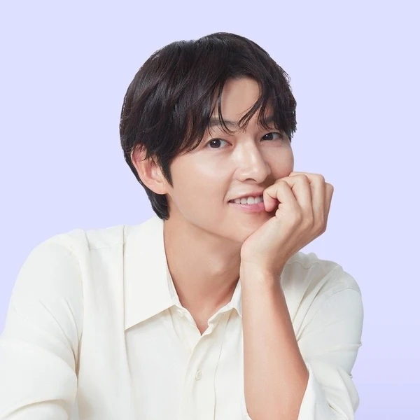 今天最受喜愛的宋仲基模樣