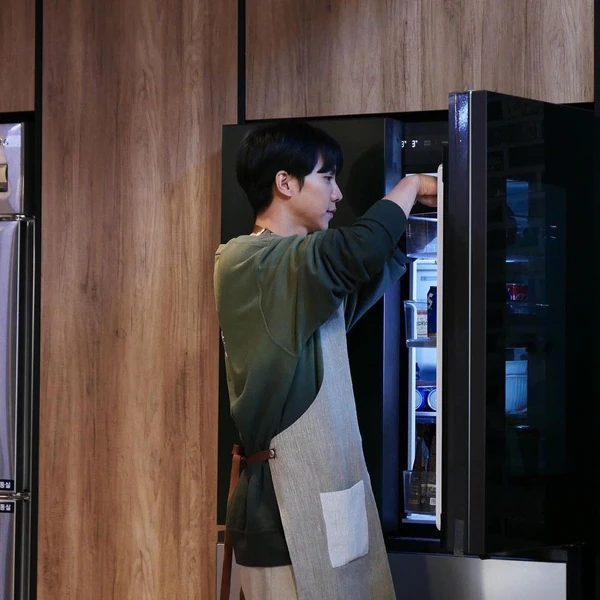 Penampilan Lee Seunggi yang paling disukai hari ini