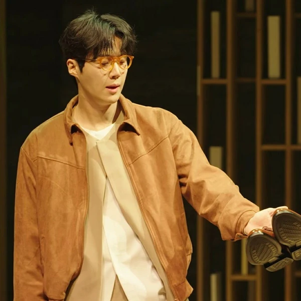 Popular photo full of fans’ love for Kim Seonho