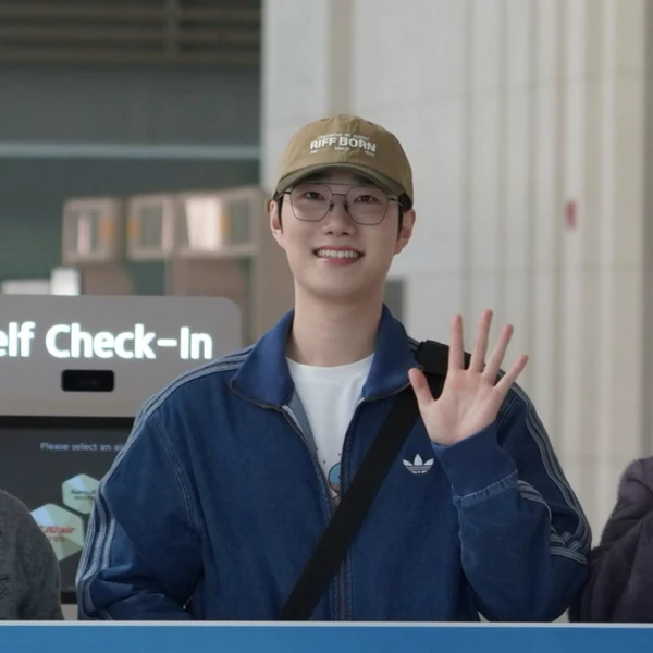 Popular photo full of fans’ love for Gong Hoon