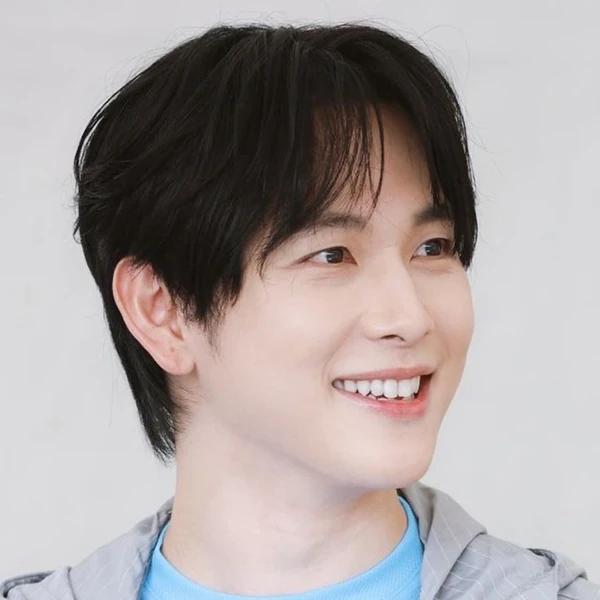 The most loved look of Yim Siwan today