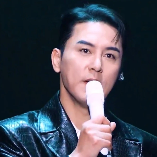 Penampilan Jang Minho yang paling disukai hari ini